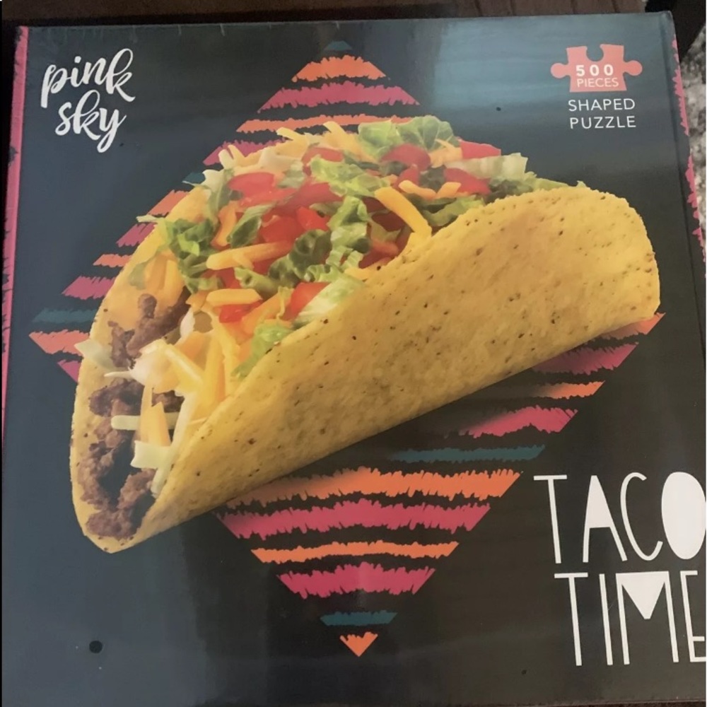 Pink Sky - Taco Time - 500 Piece Shaped Puzzle